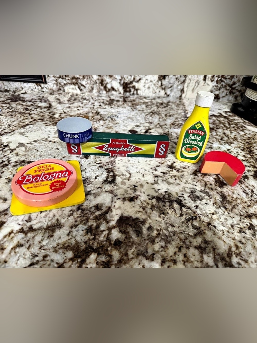 Melissa & Doug Food-Themed Play Food Set